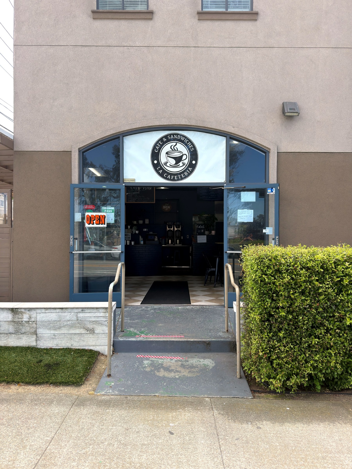 La Cafeteria storefront on 87th Street in Daly City